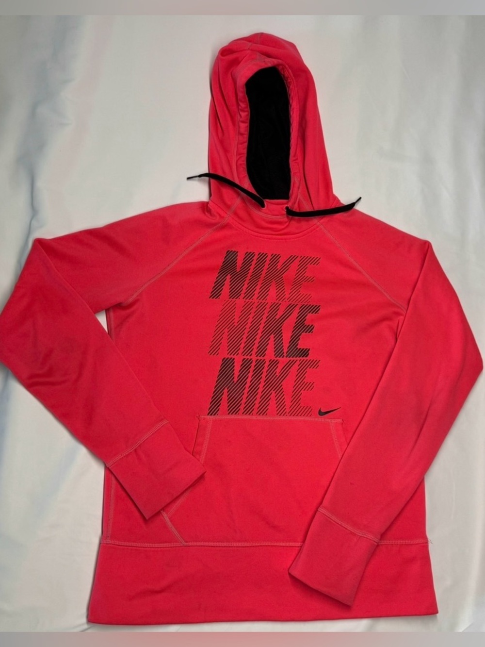 Nike Therma-FIT Hoodie Women’s Medium Pink Pullover Graphic Swoosh Sweatshirt